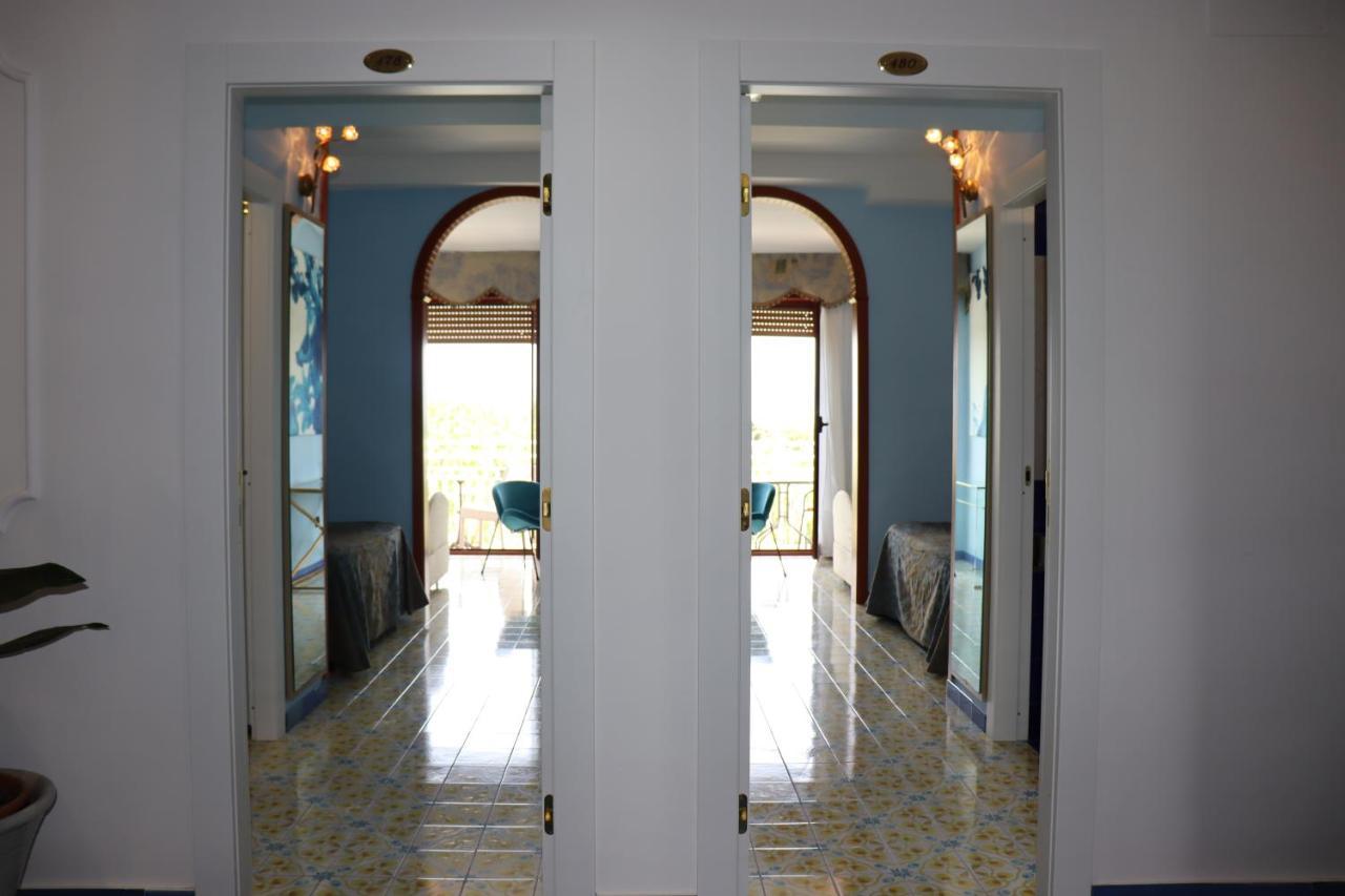 Hotel Paradiso Castellammare di Stabia Exteriör bild